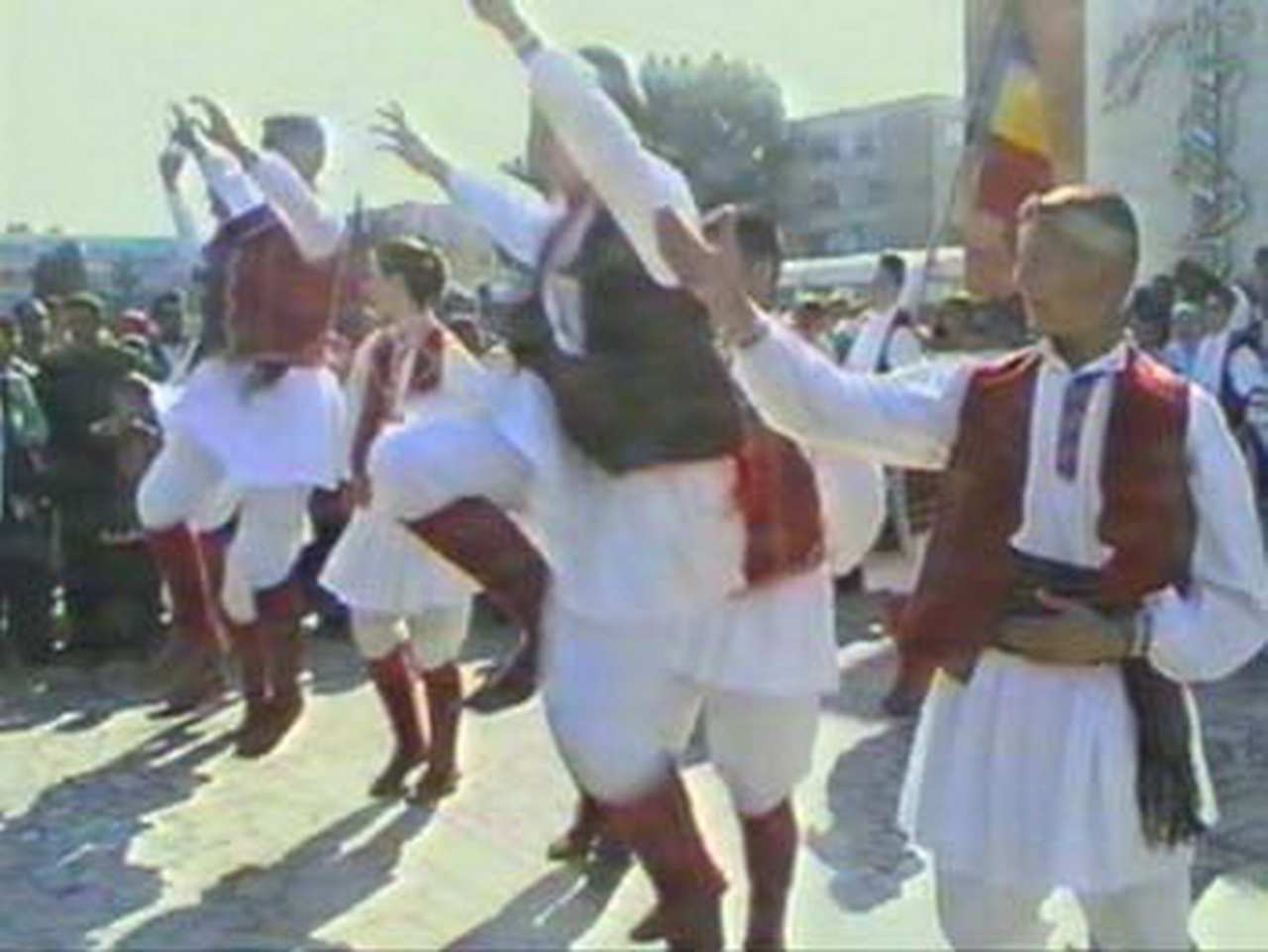 1997 - Ansamblul folcloric \'\'Kole Nedelkovski\'\' - Macedonia
