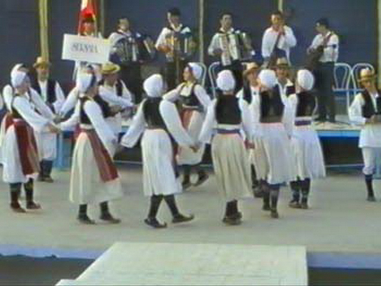 1997 - Ansamblul folcloric \'\'Zapis\'\' - Serbia