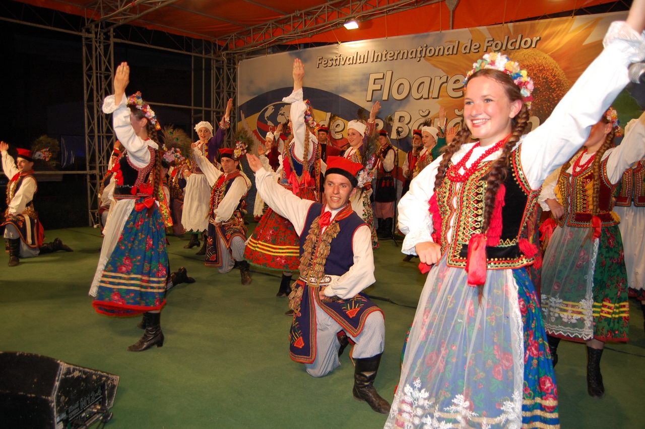 2008 - Ansamblul folcloric \'\'Krakus\'\' - Polonia